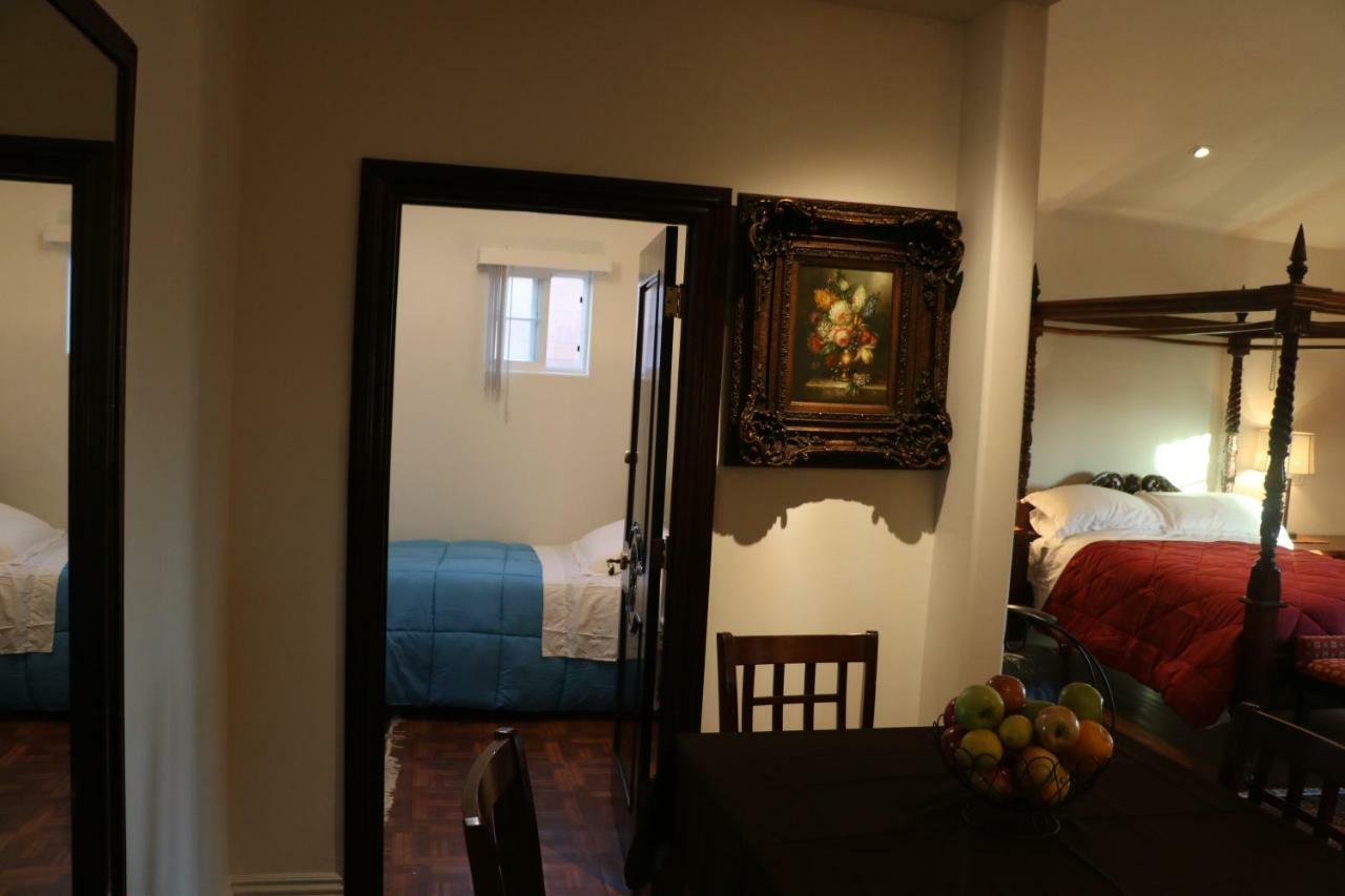 Entire Second Flr - Santa Monica Luxury Roman Villa Лос-Анджелес Экстерьер фото